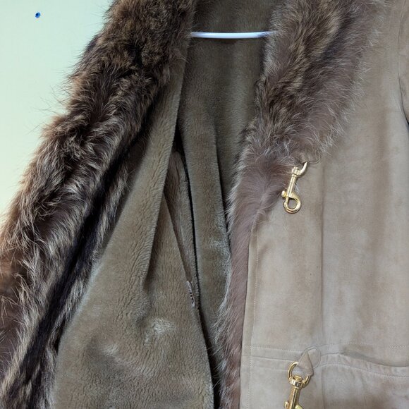Sills by Bonnie Cashin Coat - Tan Suede with Buckles, Faux Fur sold as is - Picture 4 of 11